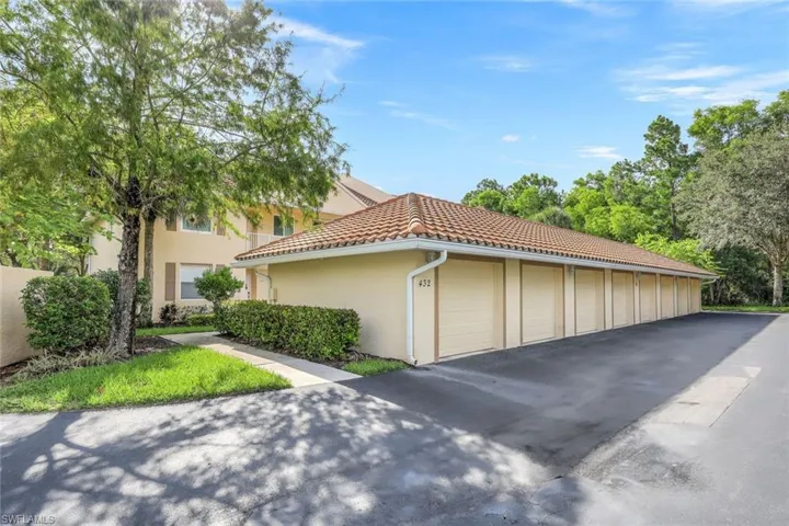 432  Valerie  WAY, Naples, FL 34104
