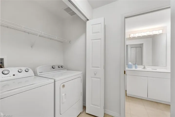 432  Valerie  WAY, Naples, FL 34104