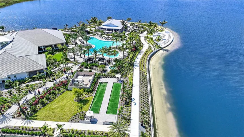 Esplanade at Lake Club Community