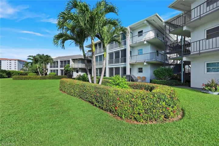 3400 Gulf Shore Blvd N B4, Naples, Florida 34103