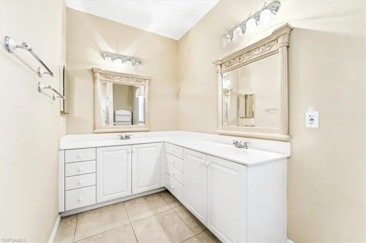 716  Charlemagne  BLVD, Naples, FL 34112