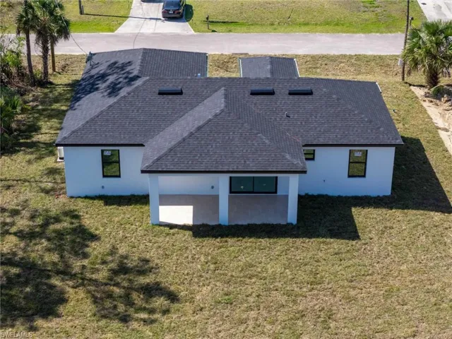 Birds eye view of property
