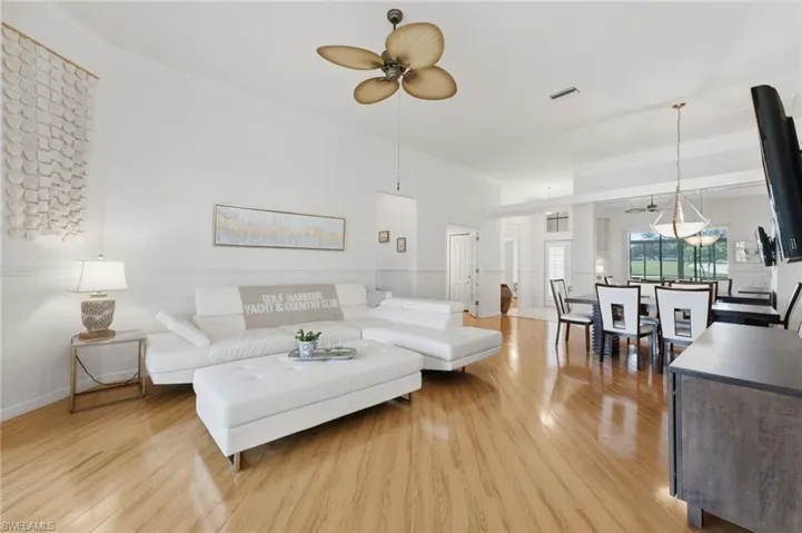 14846 Crescent Cove Dr, Fort Myers, Florida 33908