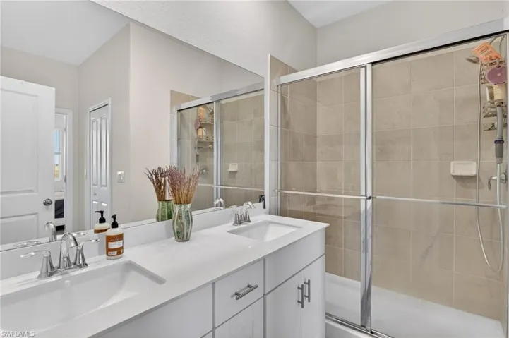 2821 Citrus St, Naples, Florida 34120