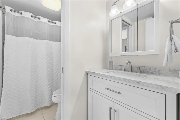 1250 Tennisplace Ct B32, Sanibel, Florida 33957