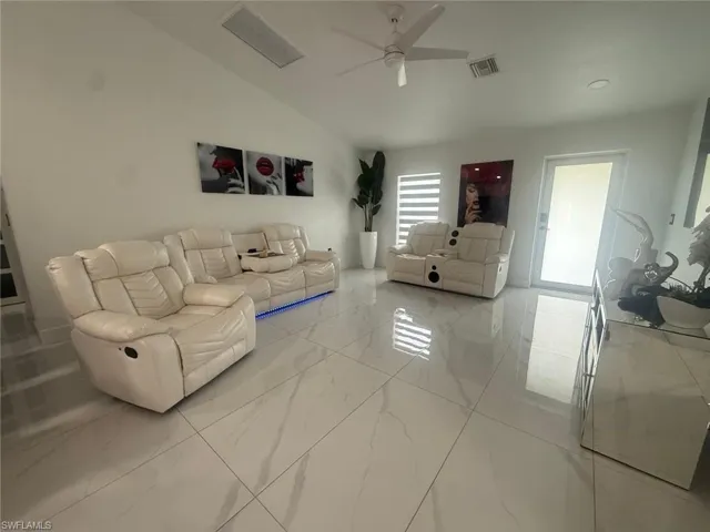 2811 44th St Sw, Lehigh Acres, Florida 33976