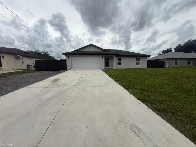 2811 44th St Sw, Lehigh Acres, Florida 33976