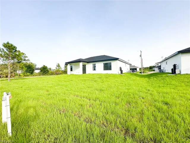2900  23rd W ST, Lehigh Acres, FL 33971