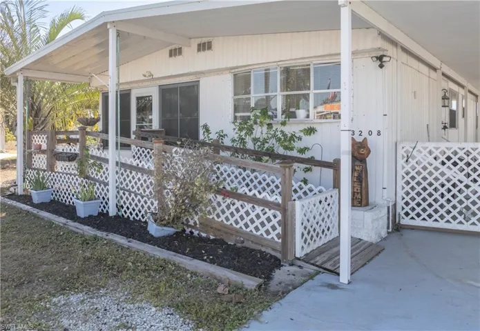 Property entrance featuring a porch