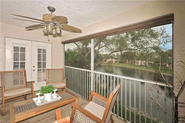 654 Wiggins Lake Dr # 202, Naples Fl 34110