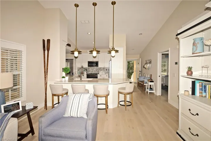654 Wiggins Lake Dr # 202, Naples Fl 34110