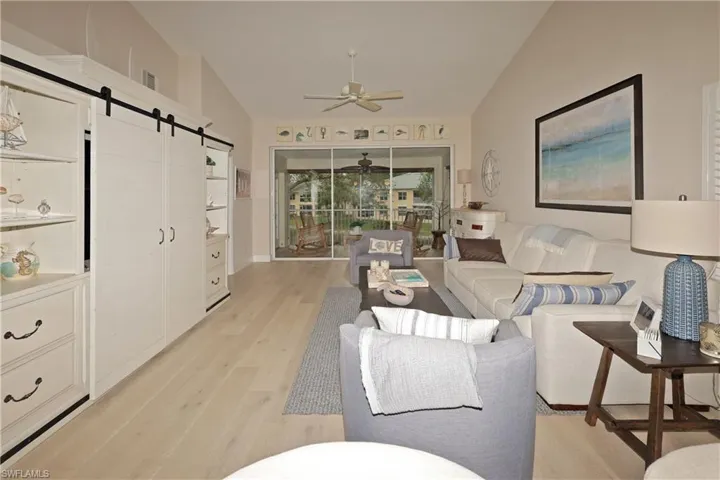 654 Wiggins Lake Dr # 202, Naples Fl 34110