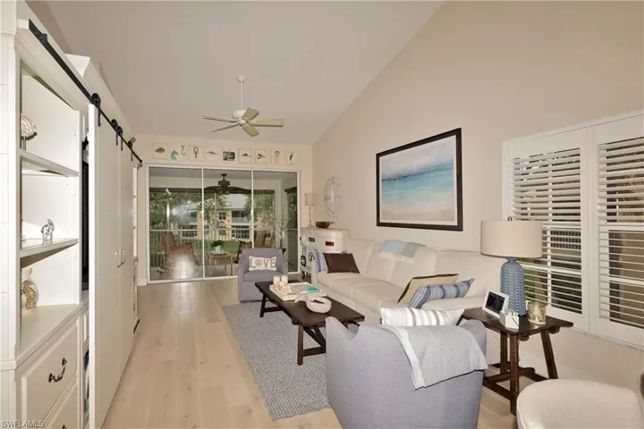654 Wiggins Lake Dr # 202, Naples Fl 34110