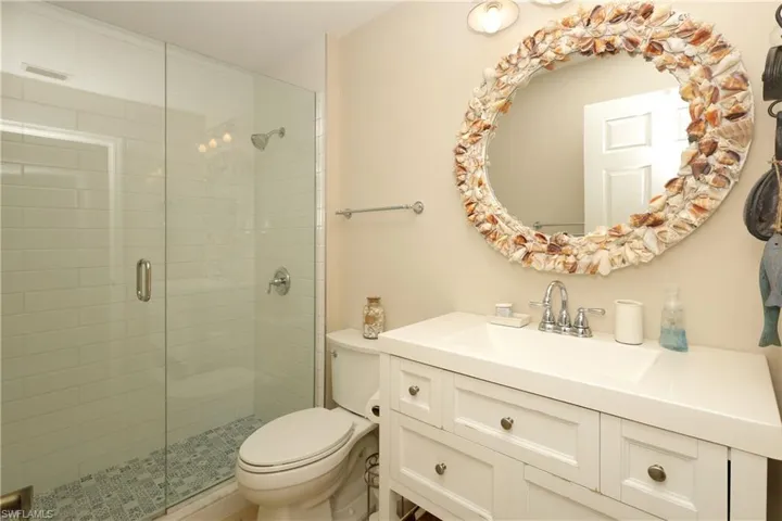 654 Wiggins Lake Dr # 202, Naples Fl 34110