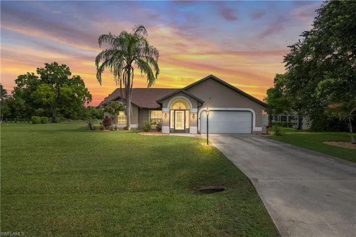538 Whispering Wind Bend, Lehigh Acres, Florida 33974