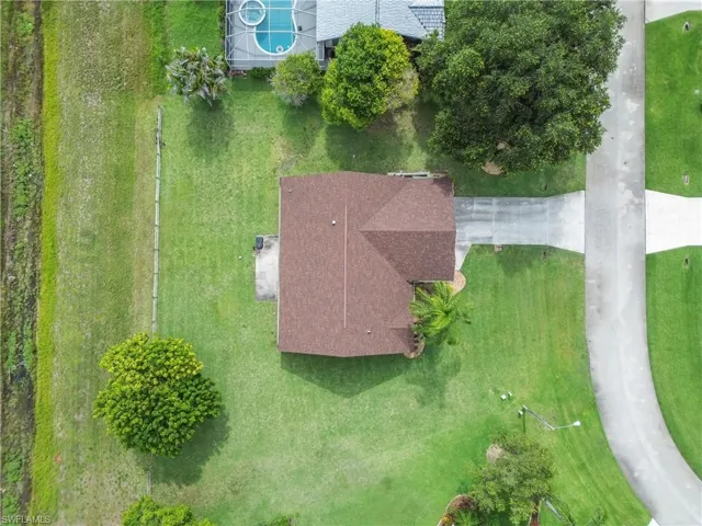 538 Whispering Wind Bend, Lehigh Acres, Florida 33974