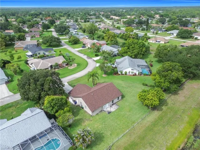 538 Whispering Wind Bend, Lehigh Acres, Florida 33974