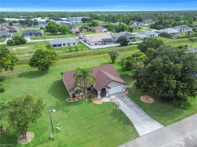538 Whispering Wind Bend, Lehigh Acres, Florida 33974