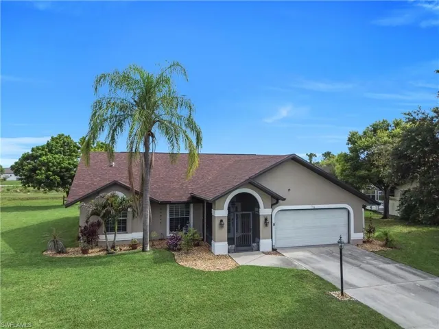 538 Whispering Wind Bend, Lehigh Acres, Florida 33974