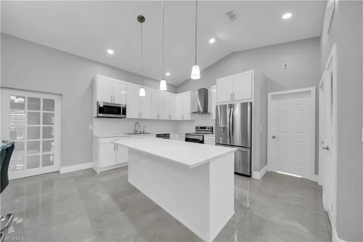 538 Whispering Wind Bend, Lehigh Acres, Florida 33974