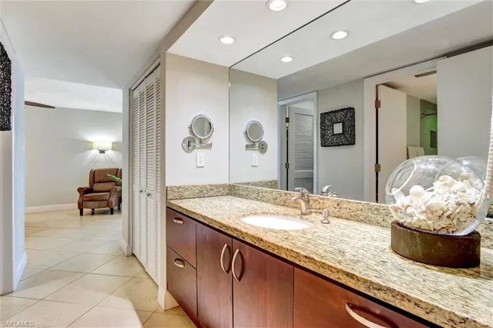 4574 Trawler Ct 202, Fort Myers, Florida 33919