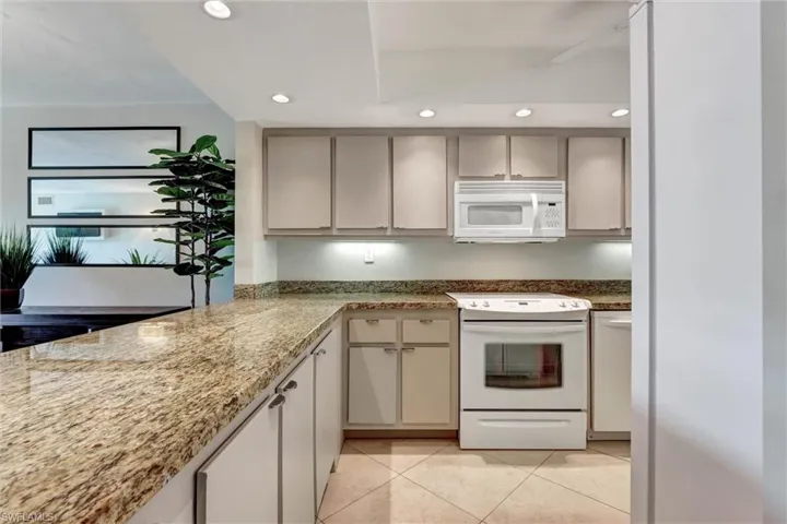 4574 Trawler Ct 202, Fort Myers, Florida 33919