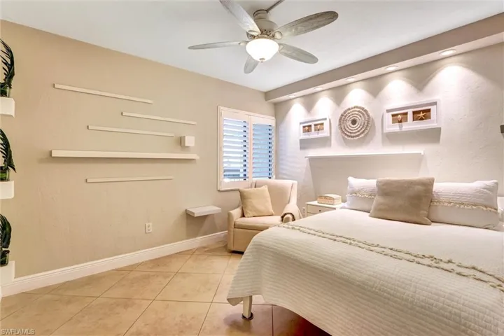 4574 Trawler Ct 202, Fort Myers, Florida 33919