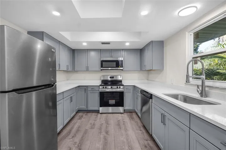1284 Rainbow Ct, Naples, Florida 34110