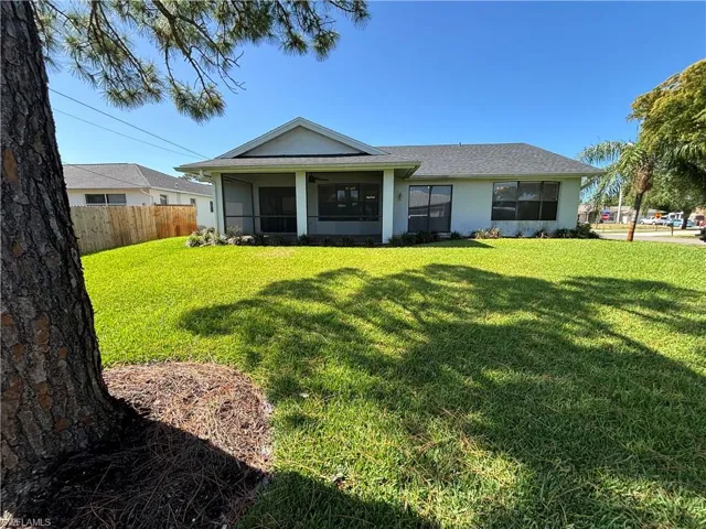 9241  Cypress N DR, Fort Myers, FL 33967