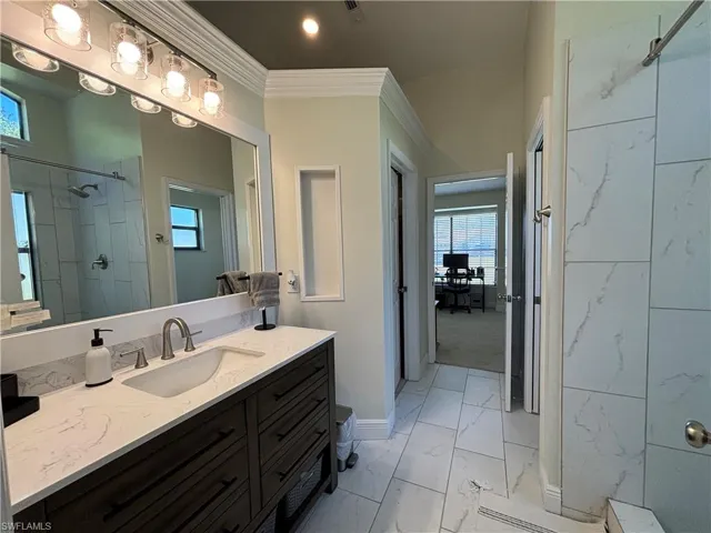 9241  Cypress N DR, Fort Myers, FL 33967