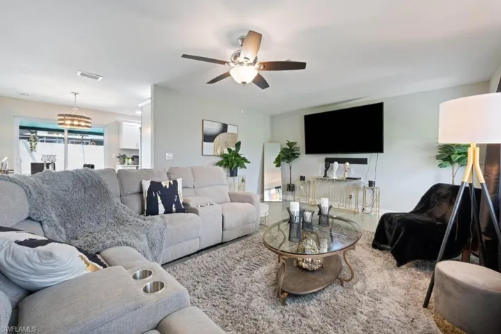 165 Charles St, Fort Myers, Florida 33905