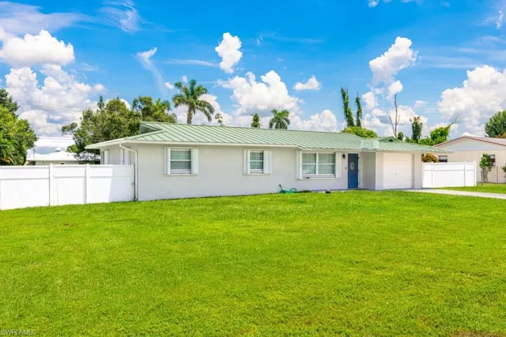 165 Charles St, Fort Myers, Florida 33905