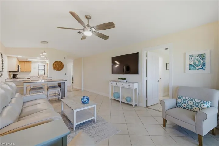 808 Cape Coral Pkwy W 201, Cape Coral, Florida 33914