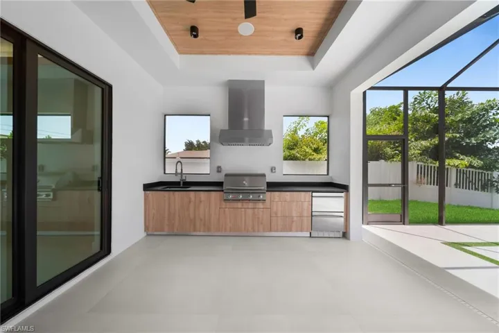 2227 Sw 15th Pl, Cape Coral, Florida 33991