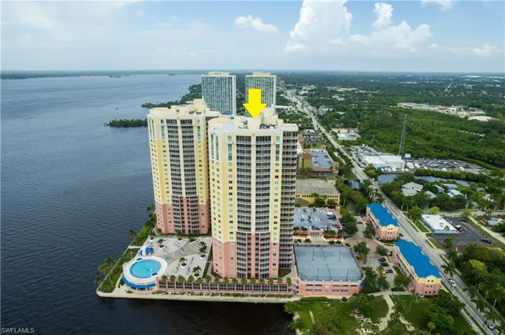 Located minutes away from downtown Fort Myers, a dynamic and inviting area that offers a rich blend of history, culture, dining, shopping, and recreational opportunities.
