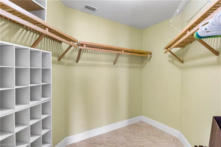 Walk-in Closets