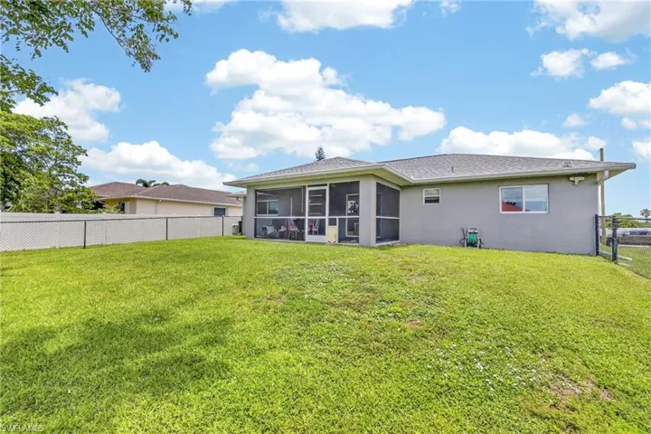 1904 Nw Embers Ter, Cape Coral, Florida 33993