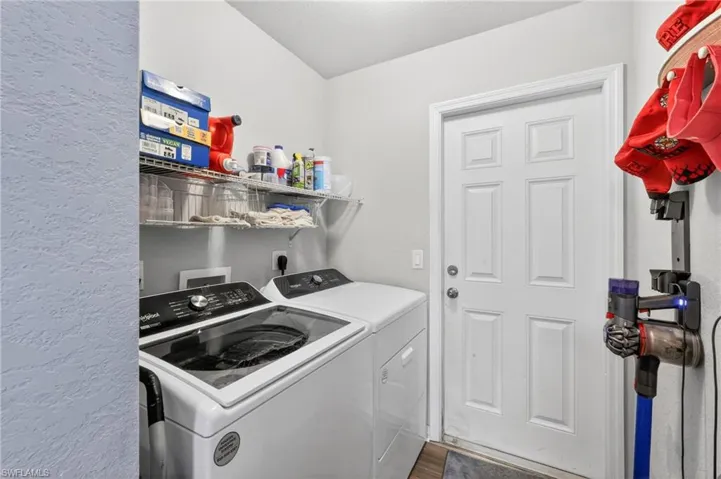 1904 Nw Embers Ter, Cape Coral, Florida 33993
