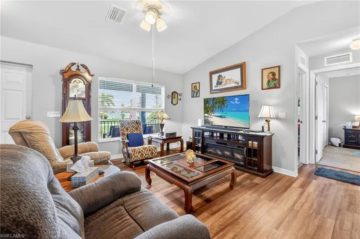 1904 Nw Embers Ter, Cape Coral, Florida 33993