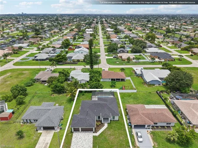 2933 SE Santa Barbara  PL, Cape Coral, FL 33904