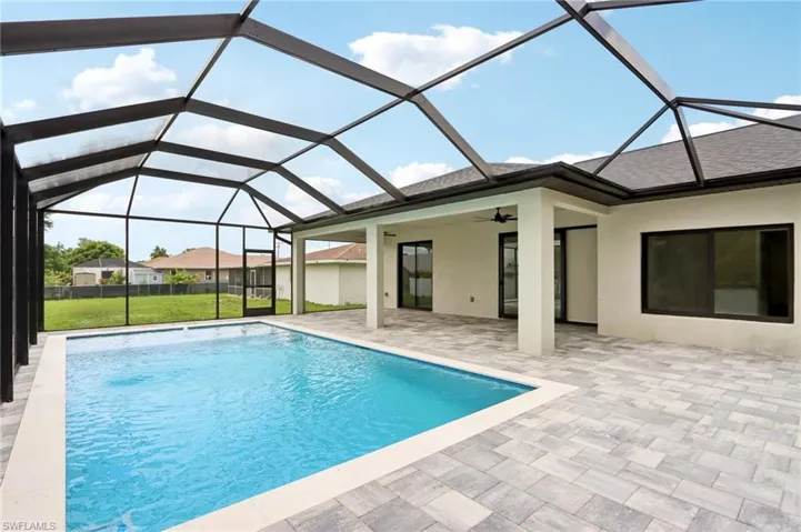 2933 SE Santa Barbara  PL, Cape Coral, FL 33904