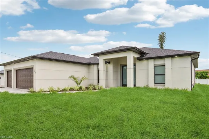 2933 SE Santa Barbara  PL, Cape Coral, FL 33904