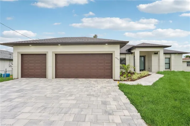 2933 SE Santa Barbara  PL, Cape Coral, FL 33904