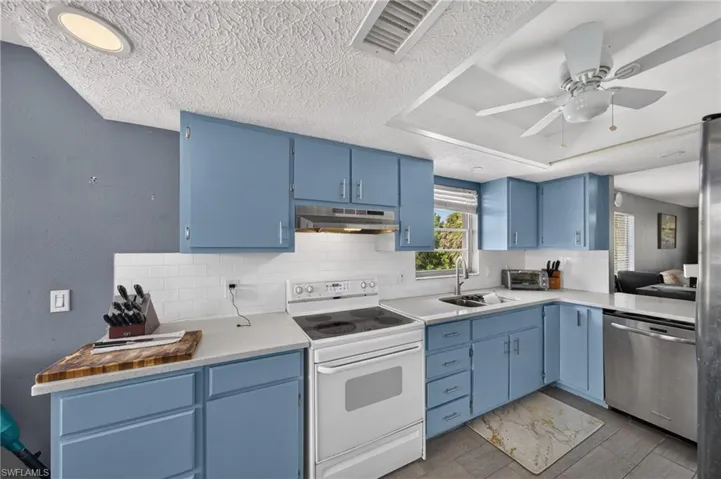4420 Santa Barbara Blvd 204, Cape Coral, Florida 33914