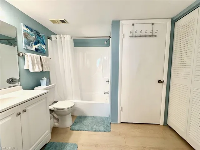 Full bathroom with shower / bath combo