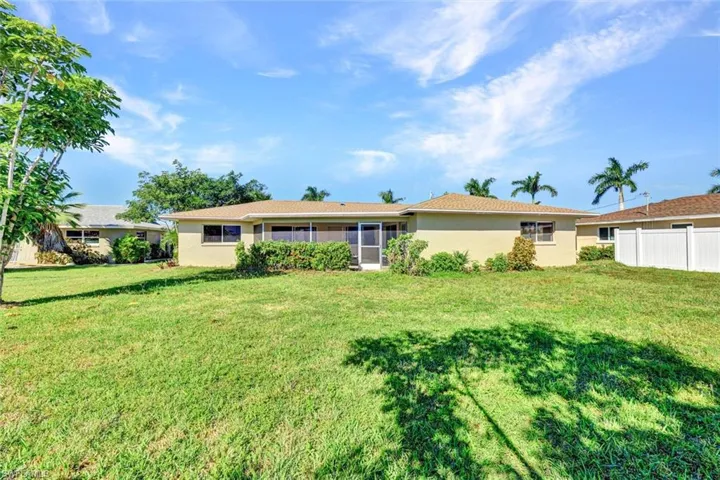 3711 Se 21st Ave, Cape Coral Fl 33904