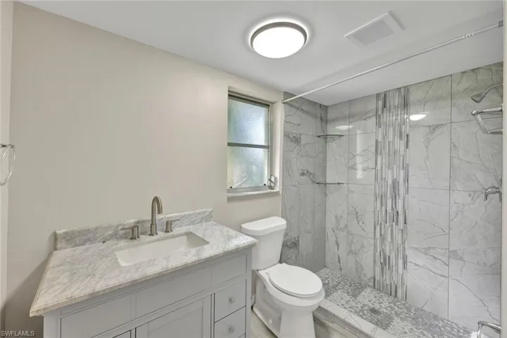 3711 Se 21st Ave, Cape Coral Fl 33904