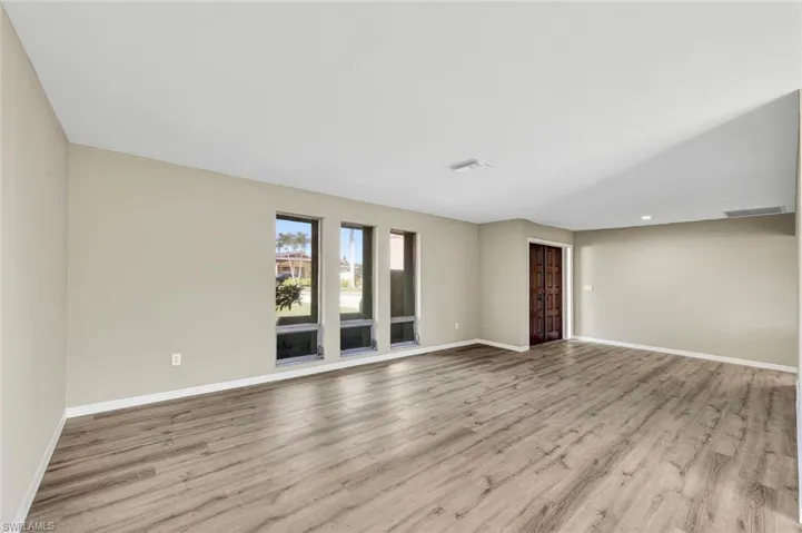 3711 Se 21st Ave, Cape Coral Fl 33904