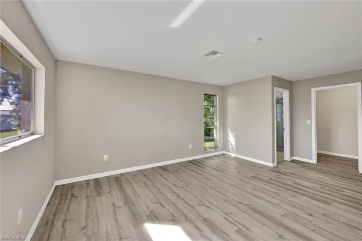 3711 Se 21st Ave, Cape Coral Fl 33904