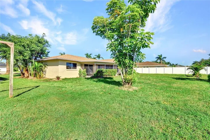 3711 Se 21st Ave, Cape Coral Fl 33904